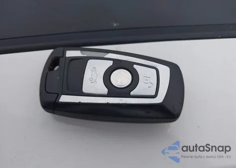 2014 BMW 328I xDrive z USA, uszkodzony, nr VIN WBA3B5C54EP543133